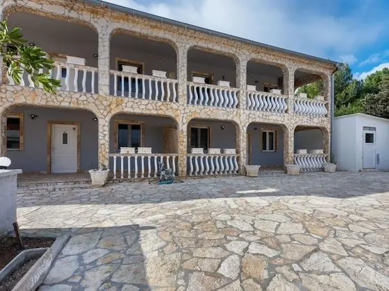 Homely Apartment in Vir With Balcony
