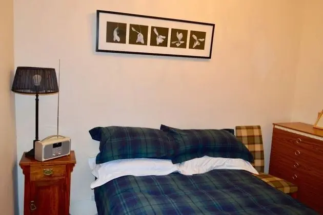 Homely, Comfortable 2 Bed in Historic Rose Street
