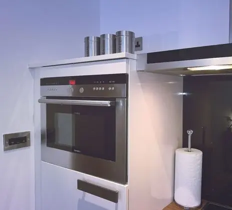 Homely Serviced Apartments - Blonk St - Mutfak