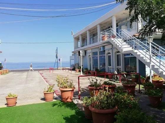 Homely Studios - Dış Mekan