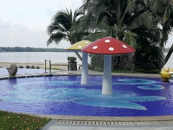 Homerent by Countrygarden Danga Bay - Havuz