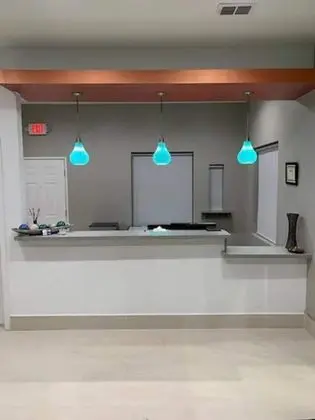 HomeStay Inn & Suites Edinburg - Lobi
