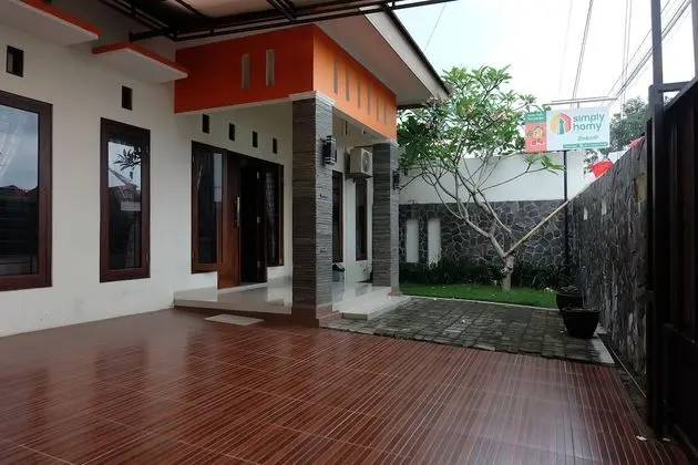 Homestay Sawitsari dekat Hartono Mall dan UGM by Simply Homy - Dış Mekan