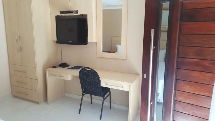 HOMESTAY TRAVEL GUEST HOUSE AND CONFERENCE CENTRE - Oda