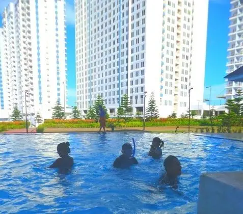 HomeStay at Wind Residences - Havuz