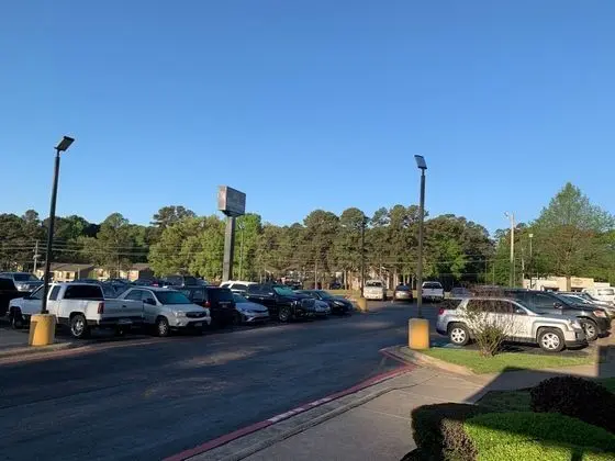 HomeTown Inn & Suites