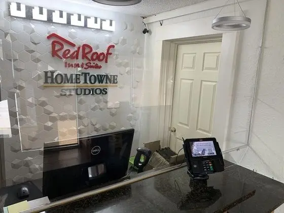 HomeTowne Studios by Red Roof Battle Creek - Lobi