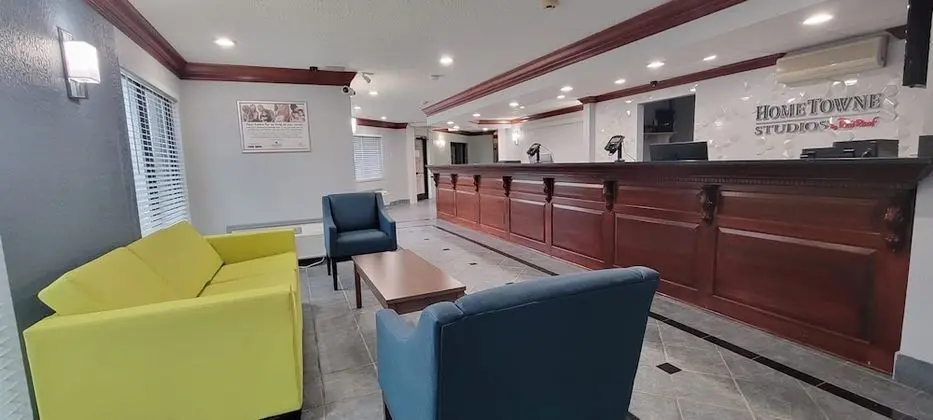HomeTowne Studios by Red Roof Egg Harbor-Atlantic City Airport - Lobi