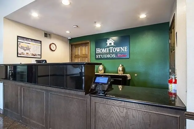 HomeTowne Studios by Red Roof Phoenix - Black Canyon Highway - Lobi