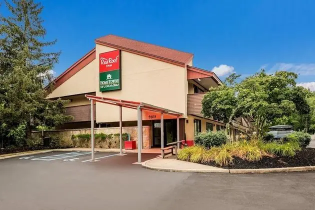 HomeTowne Studios by Red Roof Princeton - Ewing/Lawrenceville