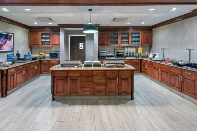 Homewood Suites by Hilton Cleveland-Beachwood - Yeme / İçme
