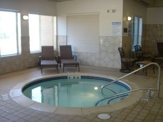 Homewood Suites by Hilton Brighton - Havuz