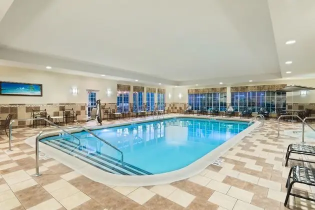 Homewood Suites by Hilton Buffalo-Amherst - Havuz