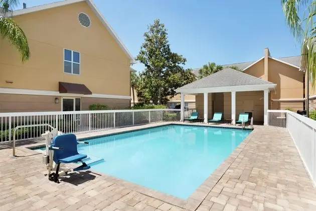 Homewood Suites by Hilton Clearwater - Havuz