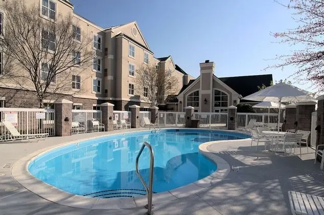 Homewood Suites by Hilton Durham-Chapel Hill / I-40 - Havuz