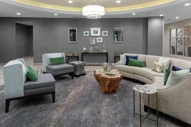 Homewood Suites by Hilton East Lansing, MI - Lobi