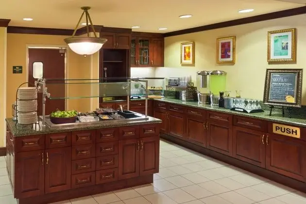 Homewood Suites by Hilton Gainesville - Yerinde Yemek