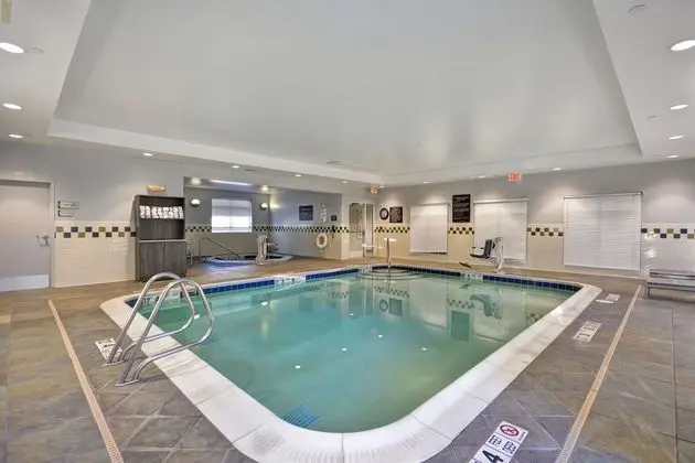 Homewood Suites by Hilton Ithaca - Havuz