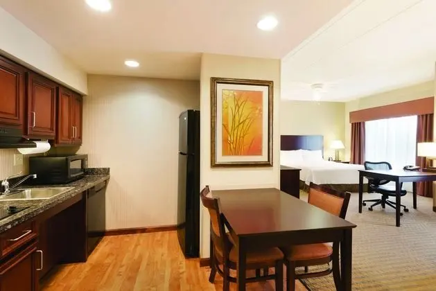 Homewood Suites by Hilton Minneapolis- St. Louis - Mutfak
