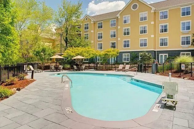 Homewood Suites by Hilton Raleigh/Cary - Havuz