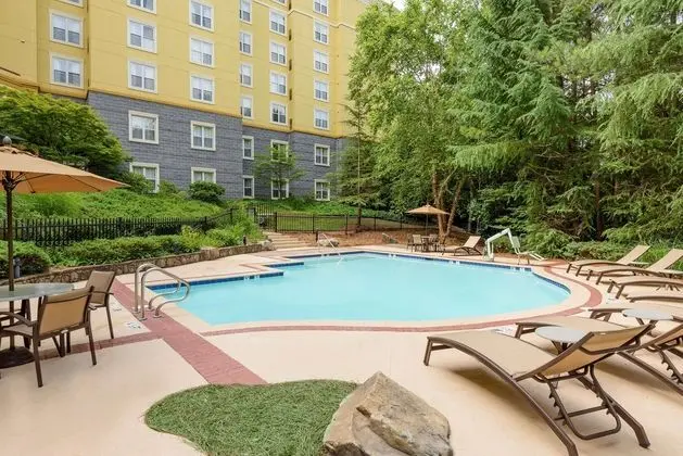 Homewood Suites by Hilton Raleigh-Crabtree - Havuz