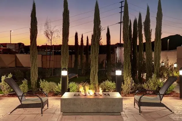 Homewood Suites by Hilton Santa Clarita - Dış Mekan