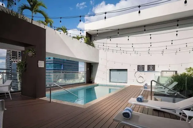 HOMEWOOD SUITES BY HILTON SANTO DOMINGO - Havuz