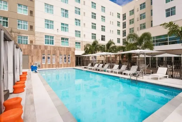Homewood Suites by Hilton Sarasota/University Park - Havuz