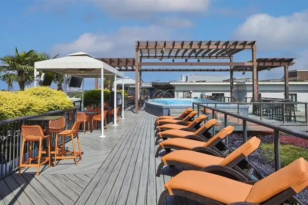 Homewood Suites by Hilton Savannah Historic Dist/Riverfront - Havuz