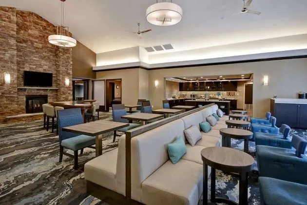 Homewood Suites by Hilton Southington - Lobi