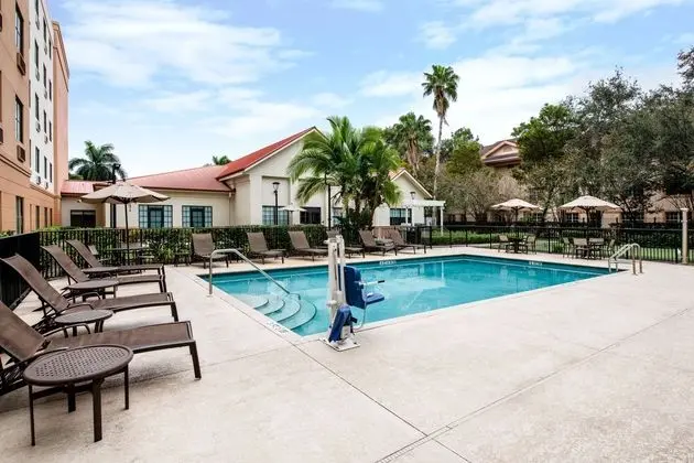 Homewood Suites By Hilton West Palm - Havuz
