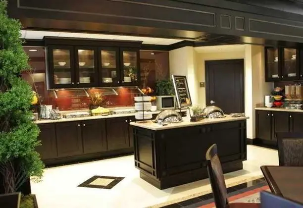 Homewood Suites Toronto Airport Corporate Centre