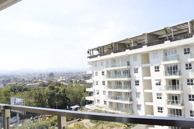 Homey 2BR Apartment at Gateway Pasteur near Exit Toll