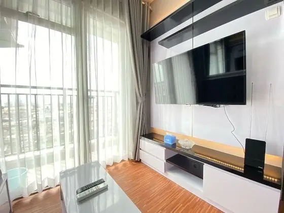 Homey 2Br Apartment At Mekarwangi Square Cibaduyut - Oda Düzeni