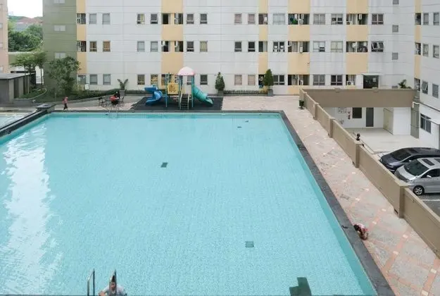 Homey 2Br At Puncak Permai Apartment - Havuz