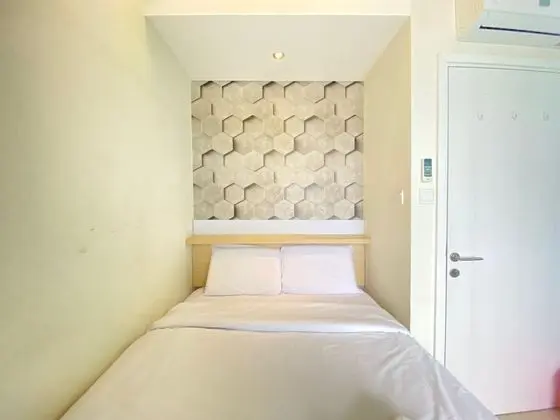 Homey and Clean 1BR Apartment at Parahyangan Residence - Oda