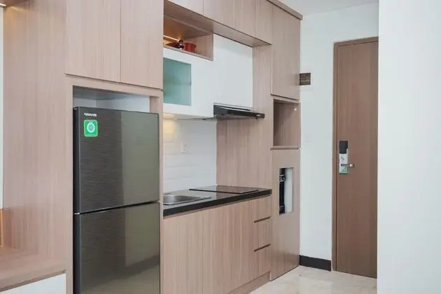 Homey And Comfort Living Studio Apartment At B Residence - Mutfak