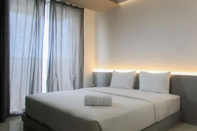 Homey and Comfort Studio at West Vista Apartment