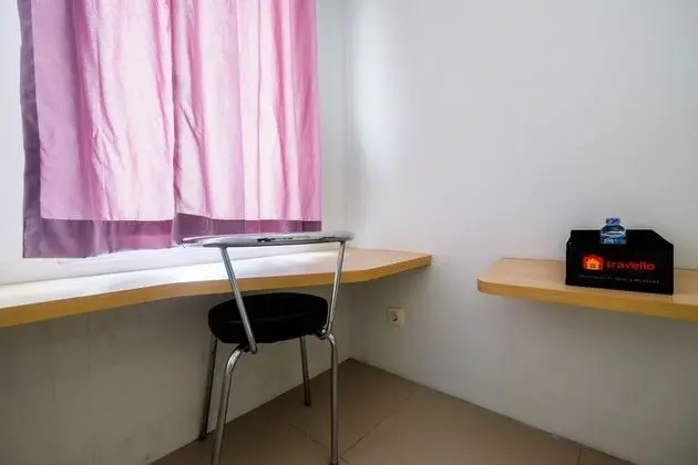 Homey and Comfy Studio Tamansari Mahogany Apartment - İç Mekan