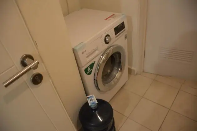 Homey And Cozy Stay 2Br At Casa Grande Apartment - Dış Mekan