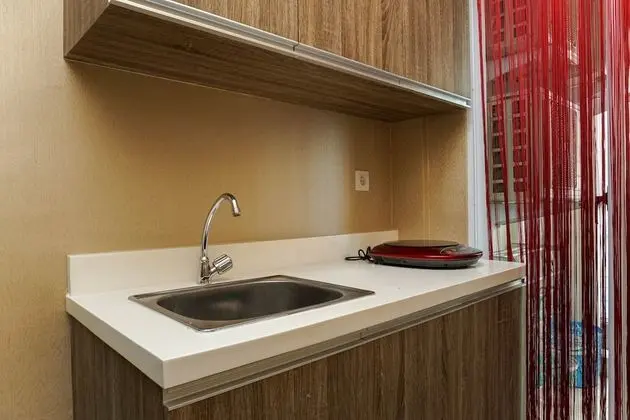 Homey and Luxurious 3BR Vittoria Apartment - Mutfak