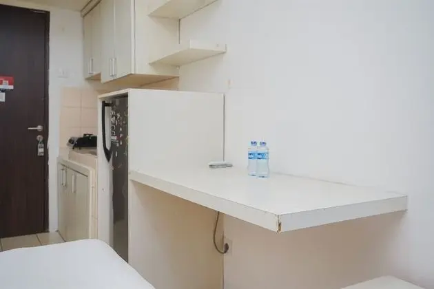 Homey And Nice Studio At Serpong Greenview Apartment - Oda