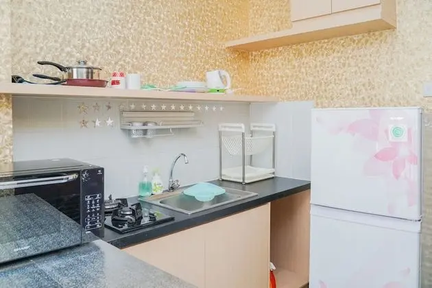 Homey and Relax @ 1BR Asatti Garden House Apartment - Mutfak