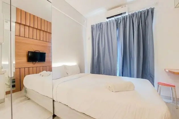 Homey And Restful Studio Room At Sky House Bsd Apartment - Oda