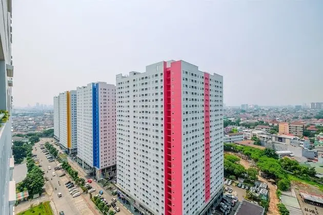 Homey And Simply 2Br At Green Pramuka City Apartment
