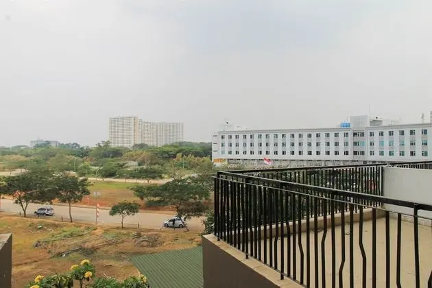 Homey Studio at The Oasis Cikarang Apartment