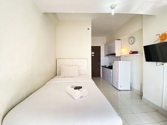 Homey Studio Room At Easton Park Residence Jatinangor Apartment