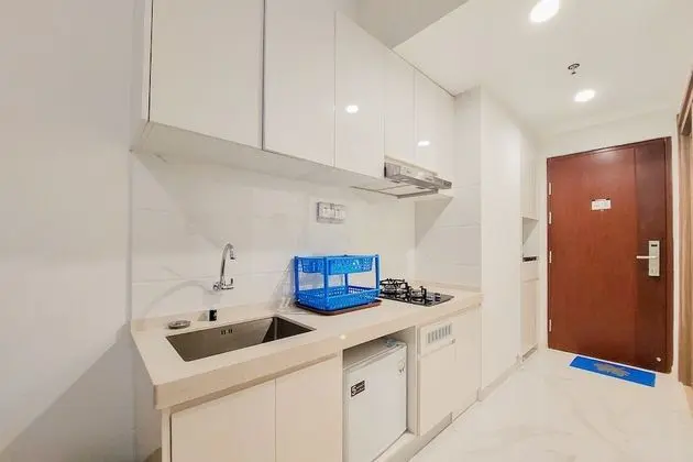 Homey Studio At Sky House Bsd Apartment Near Aeon Mall - Mutfak