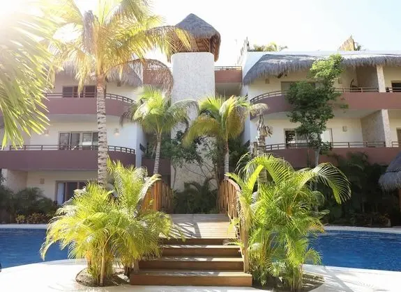 Honey 2 BRM sleeps 4 balcony