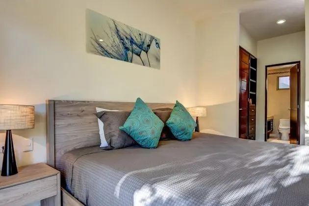 Honey 2 BRM sleeps 4 balcony - Oda